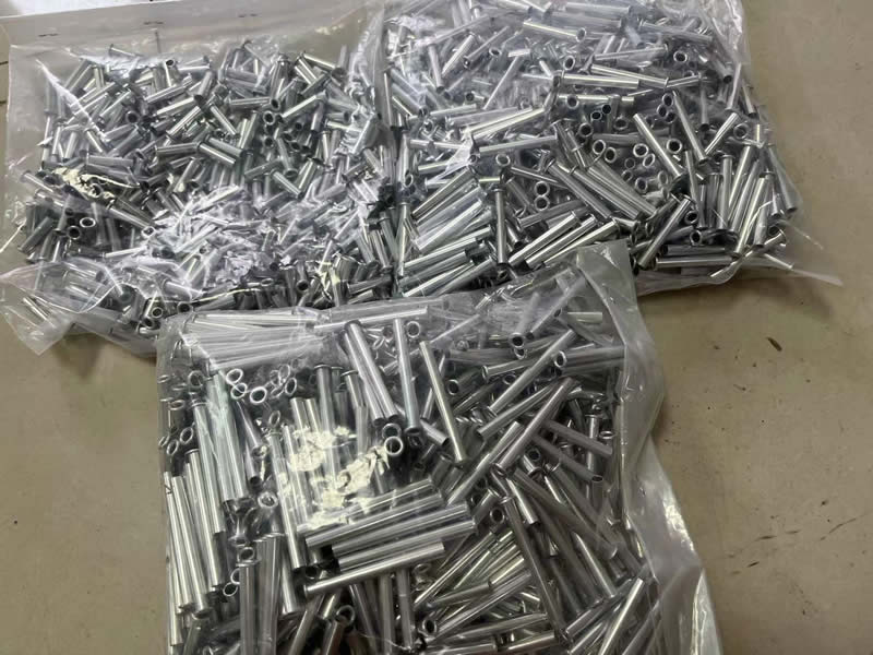 Nuote Metals sender aluminiumsrørnitter – tre størrelser til håndværk og dekorative applikationer