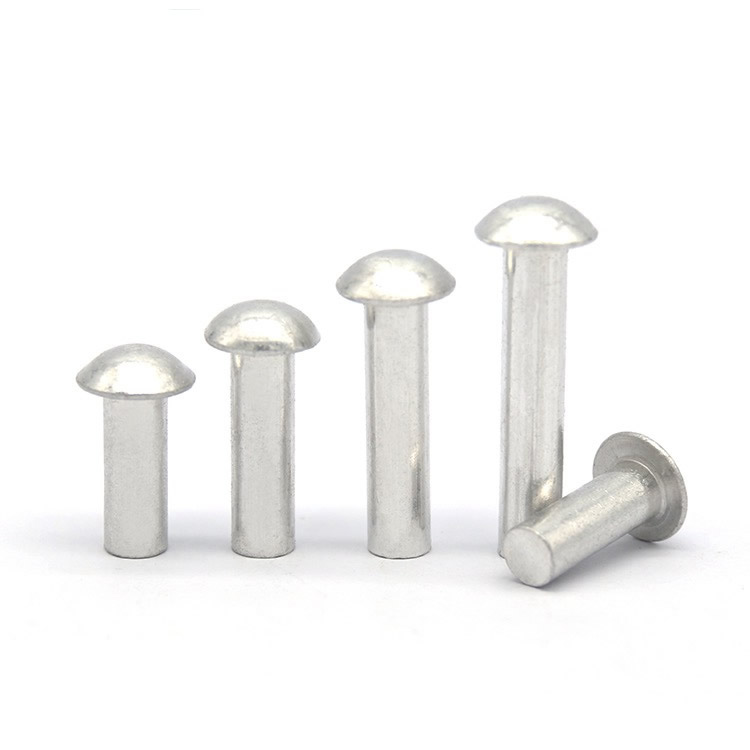 Aluminiums faste nitter